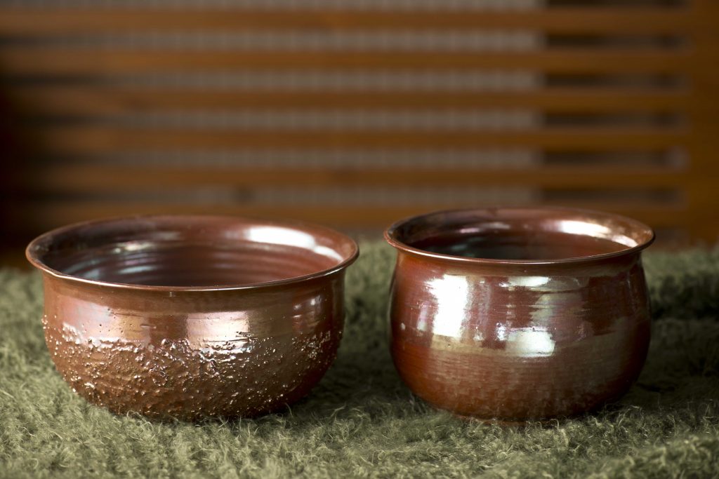 Bakır renkli çanaklar / Copper colored potteries 